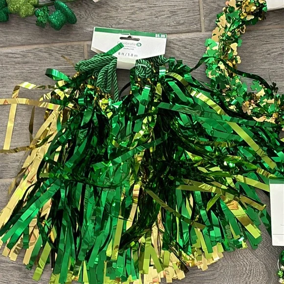 Lot of seven St. Patrick’s Day decorations, Garland plant decor, NWT - Picture 3 of 4